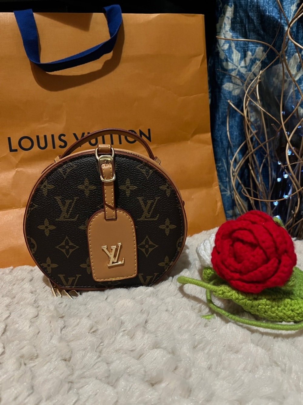 nwt Round Mini Bag